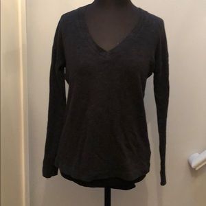 Super cute v neck light sweatshirt